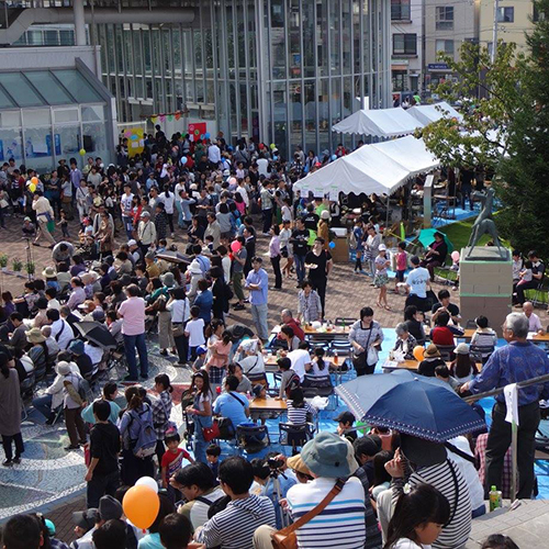 日本大学藝術学部エントランス広場